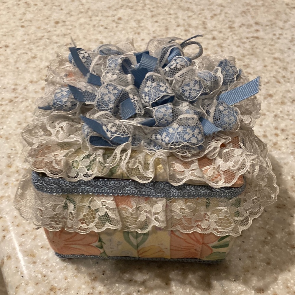 The San Francisco Music Box Vintage Pastel Floral/Lace and Ribbon